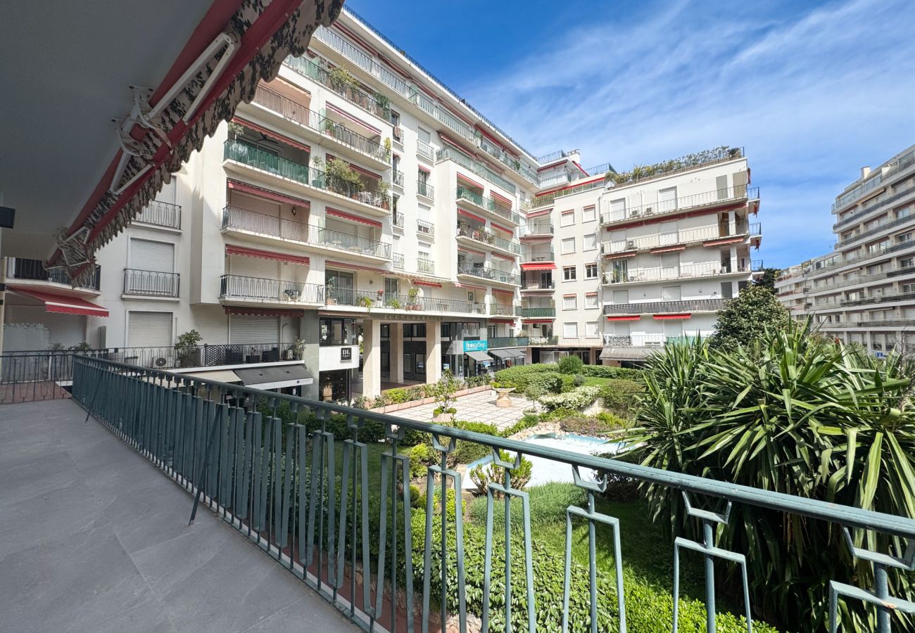 Apartment in Cannes - GRAY DUBOY D'ANGERS Luxury 3 bedrooms  Croisette B