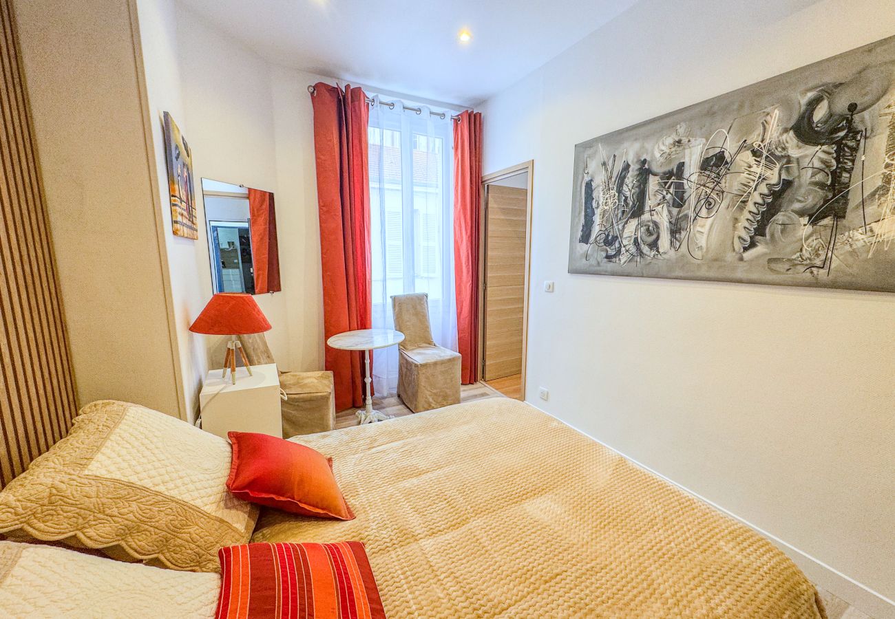 Apartment in Cannes - 1 BEDROOM THE COSY NEST  APARTMENT
