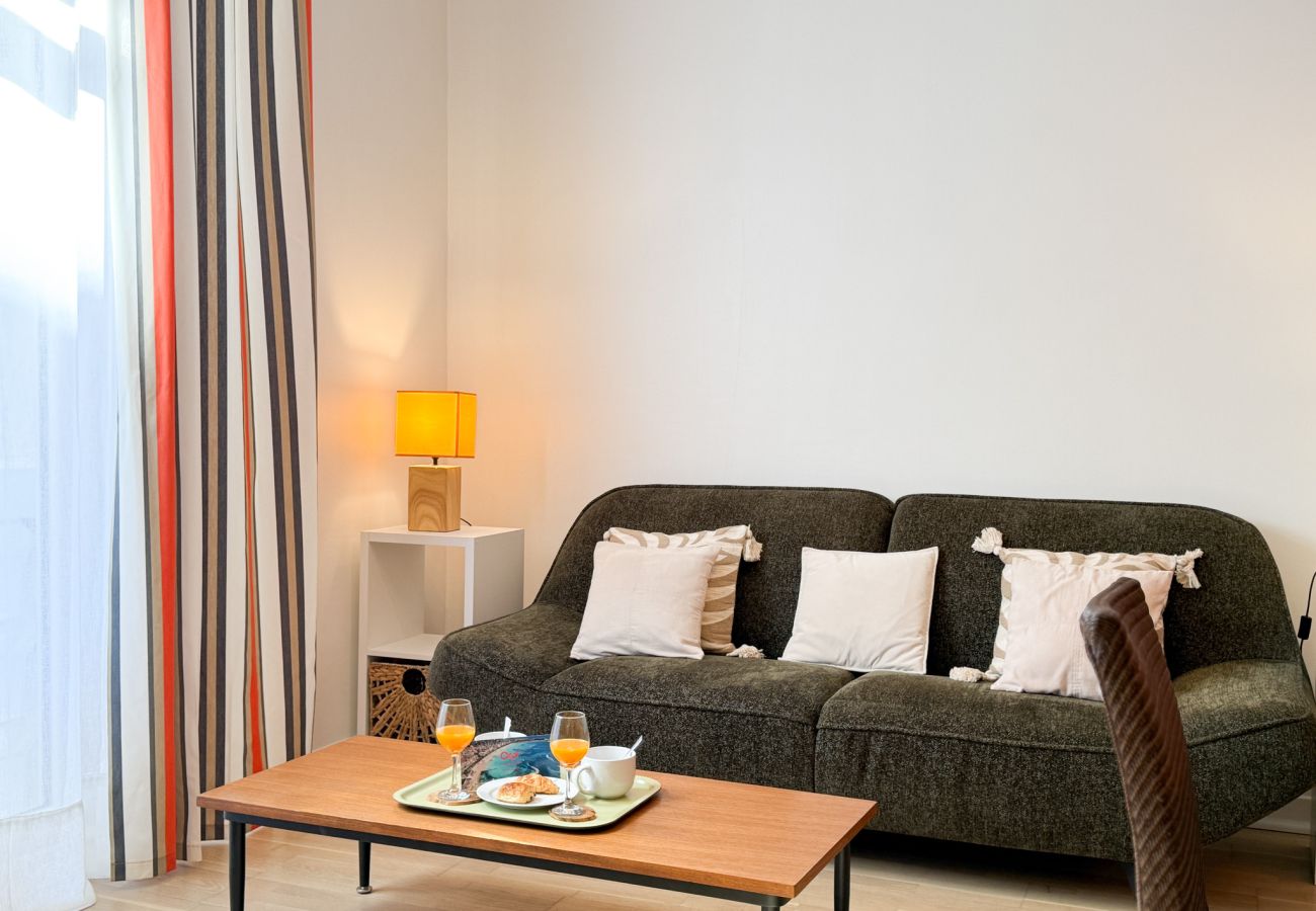 Apartment in Cannes - 2 BEDROOMS COSY NEST  APARTMENT