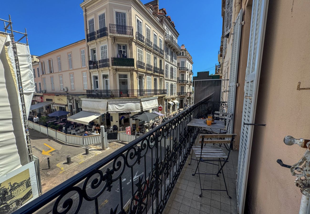 Apartment in Cannes - RED DOOR Forville Market View