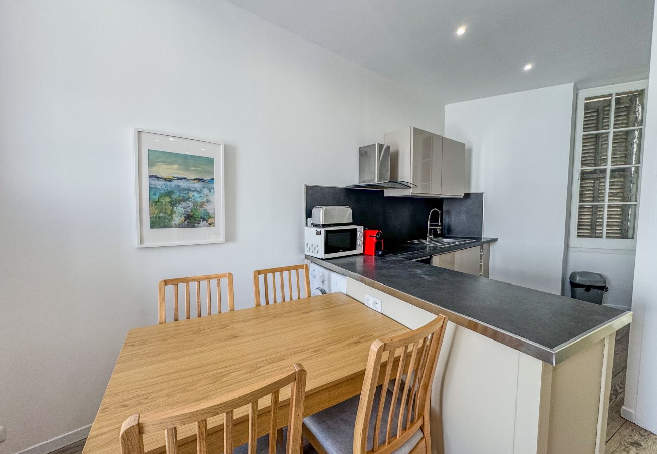 Apartment in Cannes - RED DOOR Forville Market View