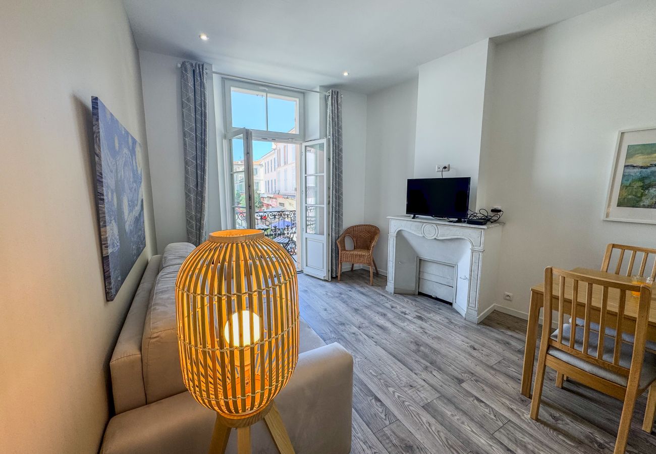 Apartment in Cannes - RED DOOR Forville Market View