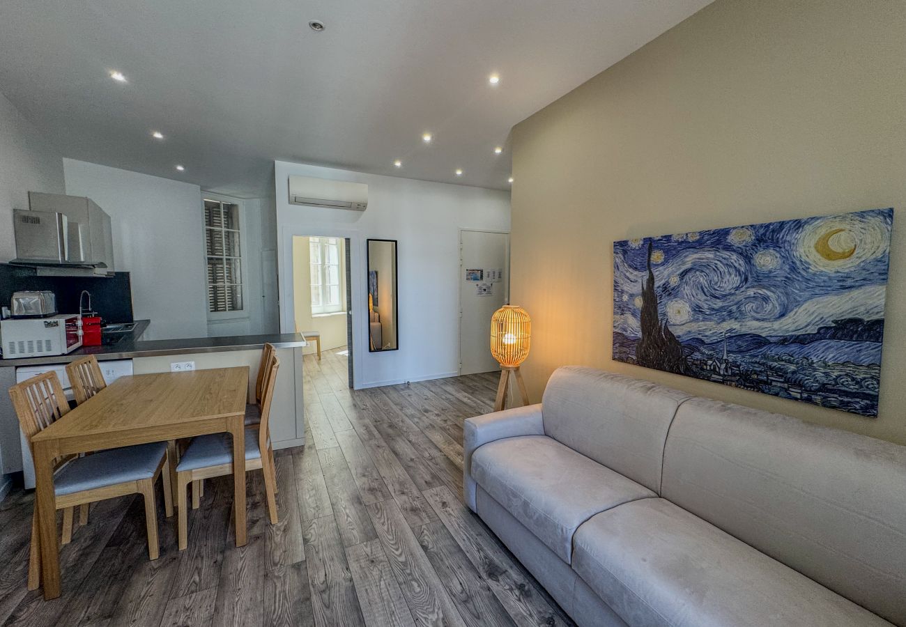 Apartment in Cannes - RED DOOR Forville Market View