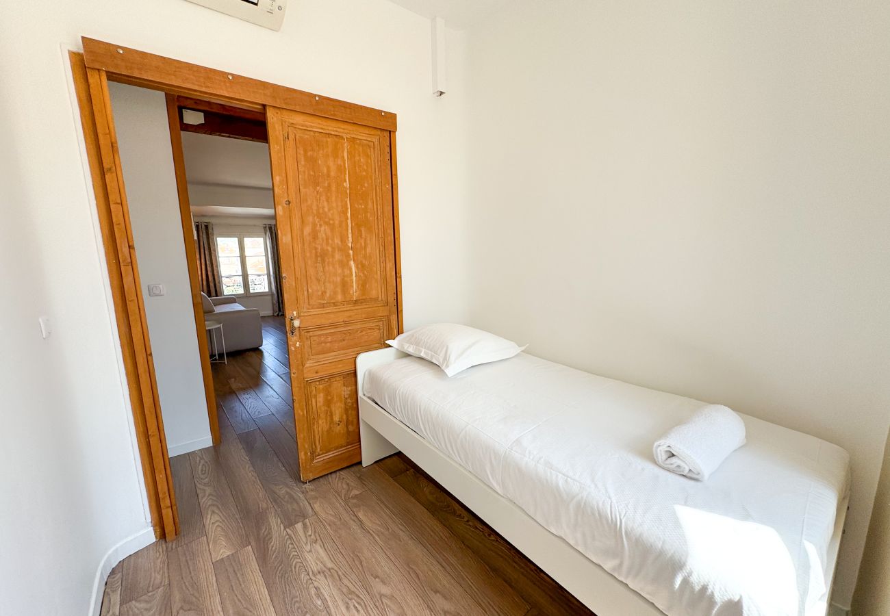Apartment in Cannes - WOOD Forville Suquet View