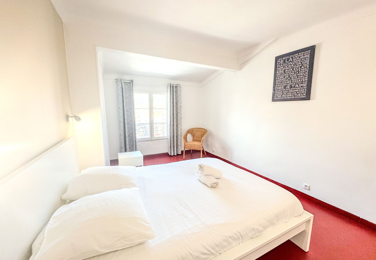 Apartment in Cannes - WOOD Forville Suquet View