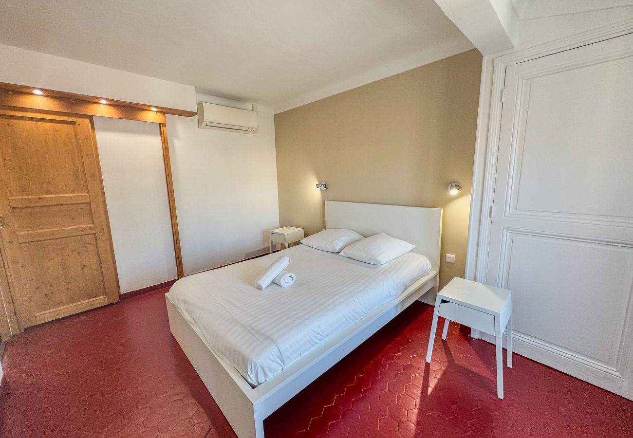 Apartment in Cannes - WOOD Forville Suquet View