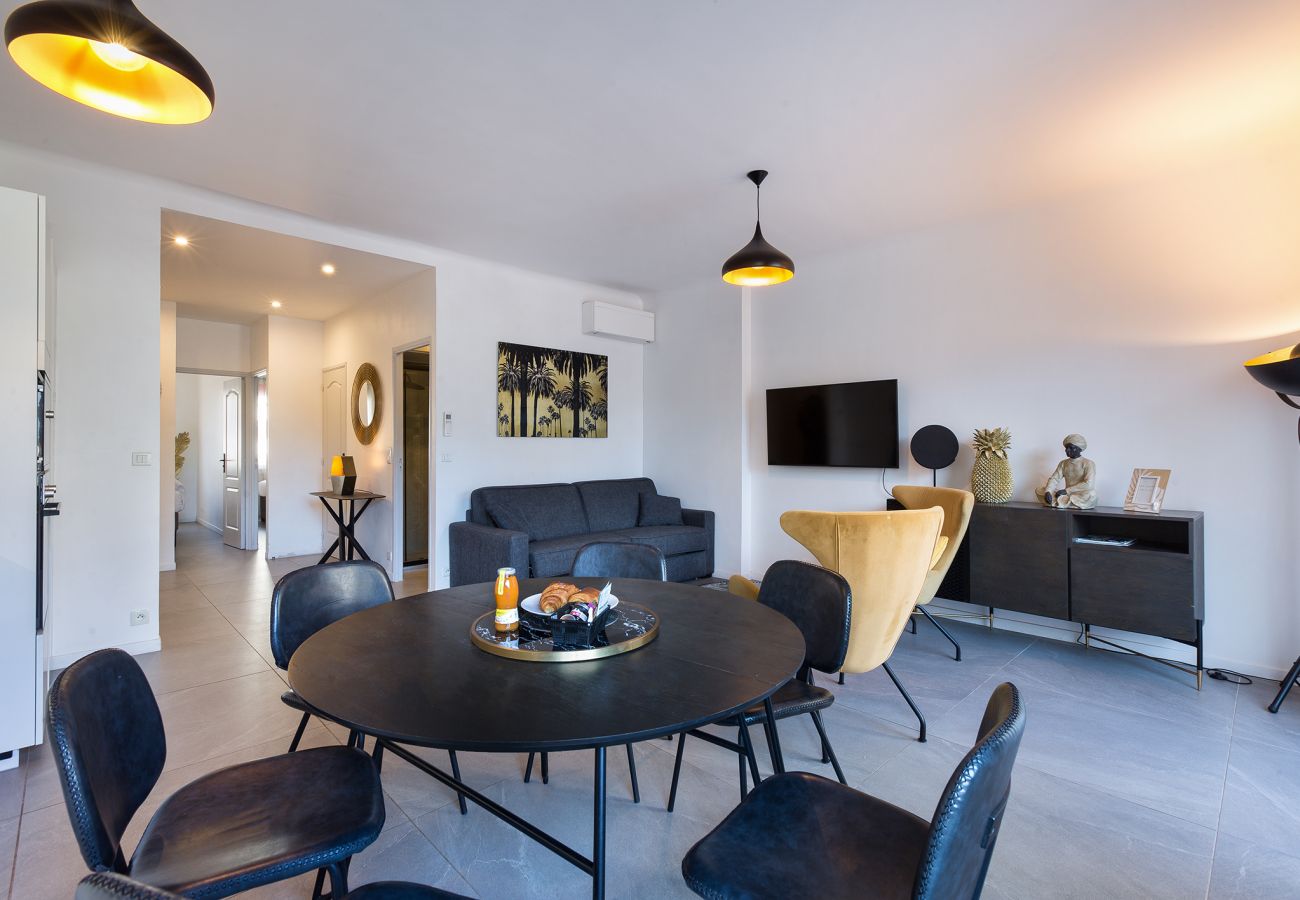 Apartment in Cannes - YELLOW DUBOY D'ANGERS 2 BEDROOMS