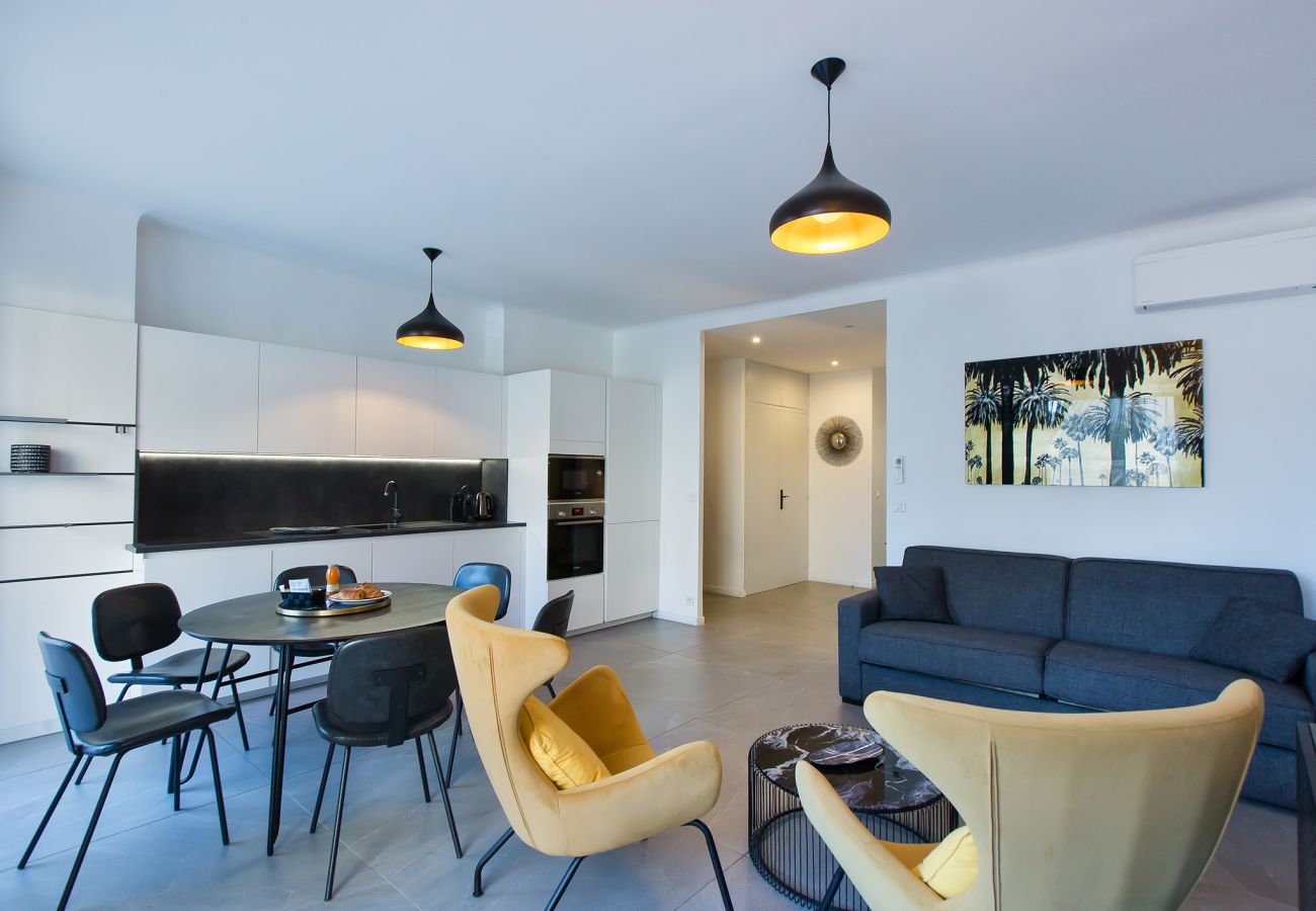 Apartment in Cannes - YELLOW DUBOY D'ANGERS 2 BEDROOMS
