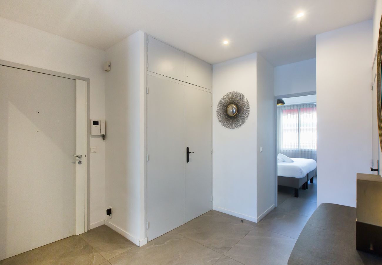 Apartment in Cannes - YELLOW DUBOY D'ANGERS 2 BEDROOMS