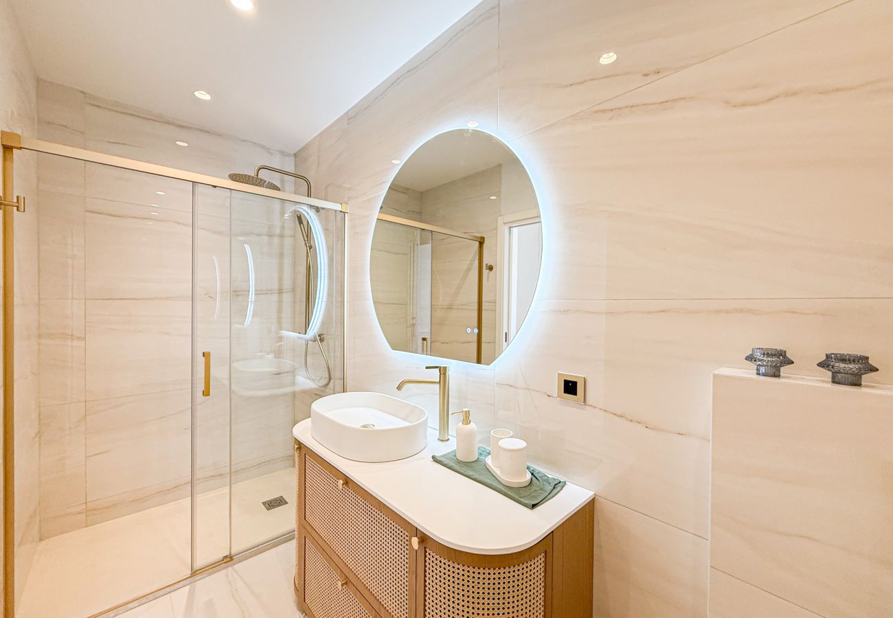 Apartment in Cannes - SEA FRONT CANNES CENTER