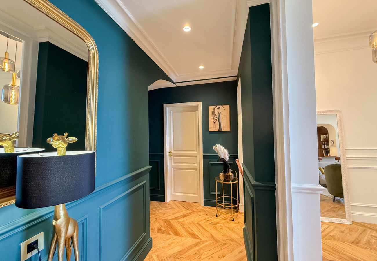 Apartment in Cannes - SEA FRONT CANNES CENTER