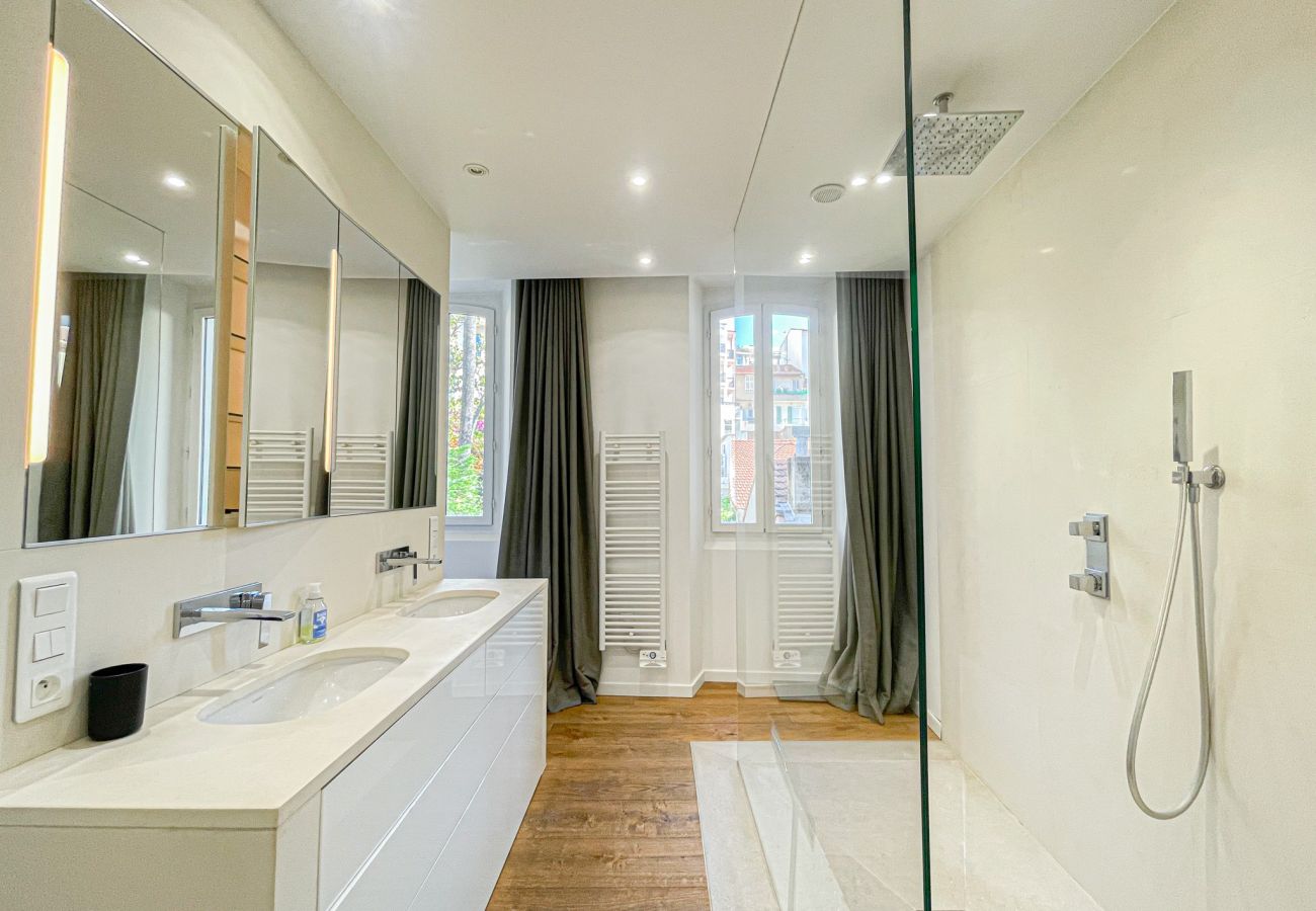 Apartment in Cannes - L'ATELIER MEYNADIER