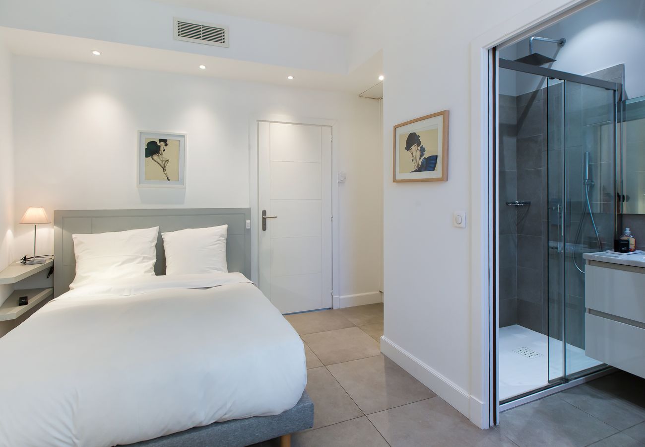 Apartment in Cannes - Le Forville Art Deco