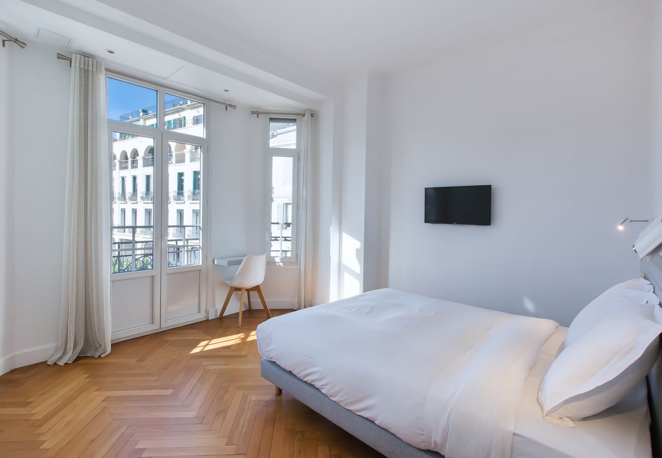 Apartment in Cannes - Le Forville Art Deco