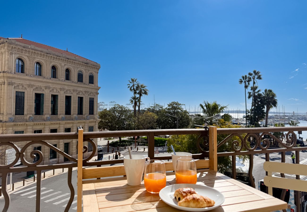 Appartement à Cannes - 4A - APARTMENT FACING PORT & TOWN HALL