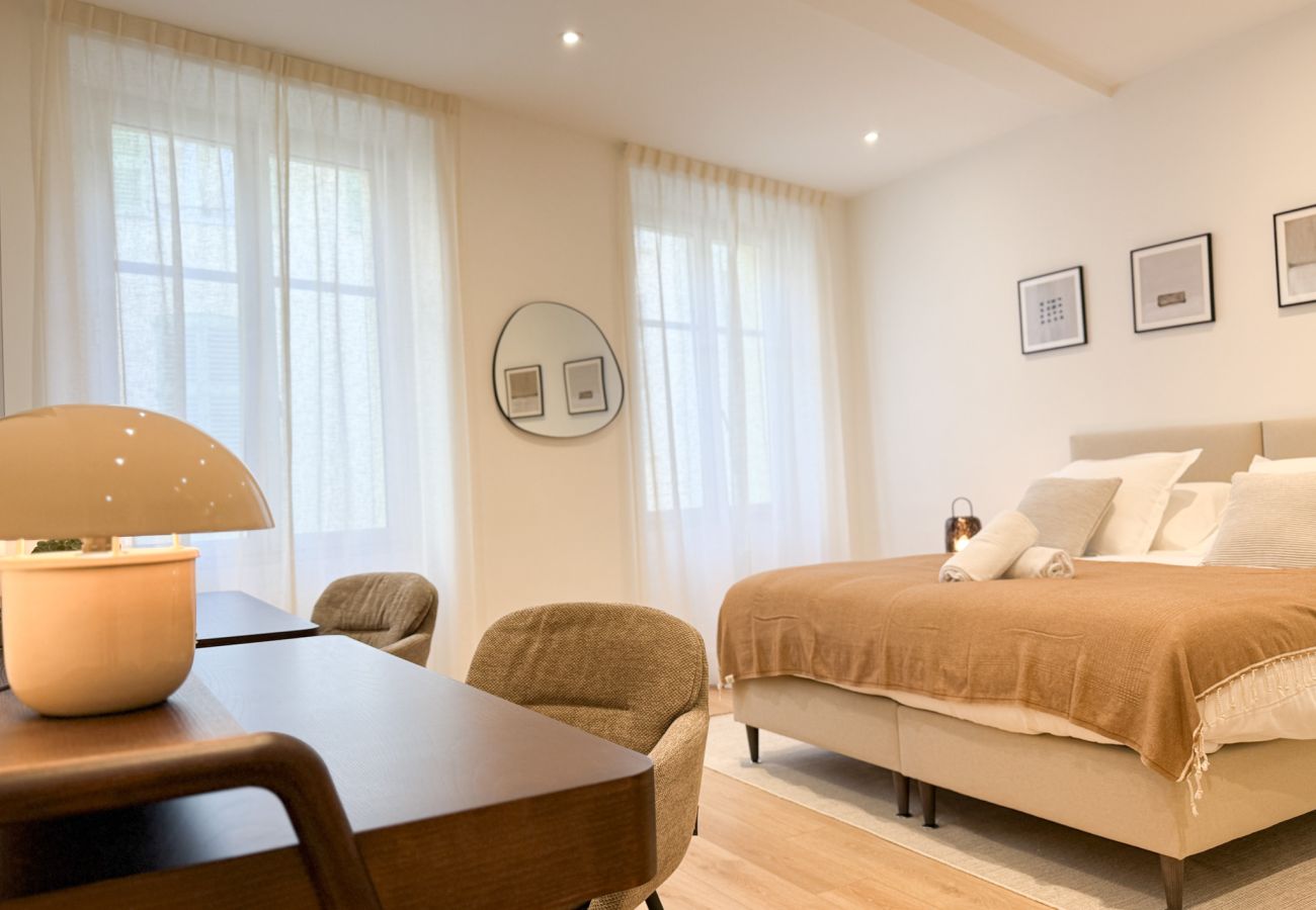 Appartement à Cannes - 5A - APARTMENT FACING PORT & TOWN HALL