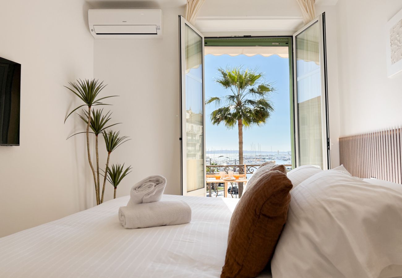 Appartement à Cannes - 5A - APARTMENT FACING PORT & TOWN HALL