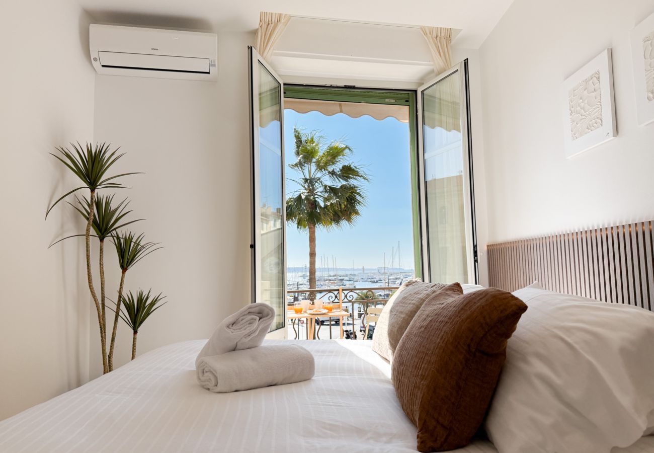 Appartement à Cannes - 5A - APARTMENT FACING PORT & TOWN HALL