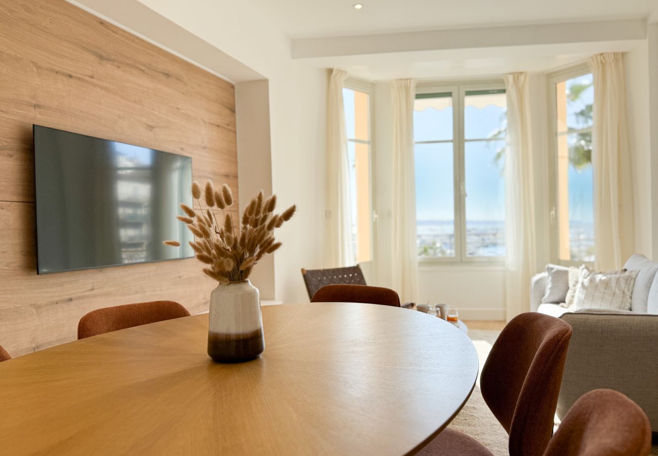 Appartement à Cannes - 5A - APARTMENT FACING PORT & TOWN HALL
