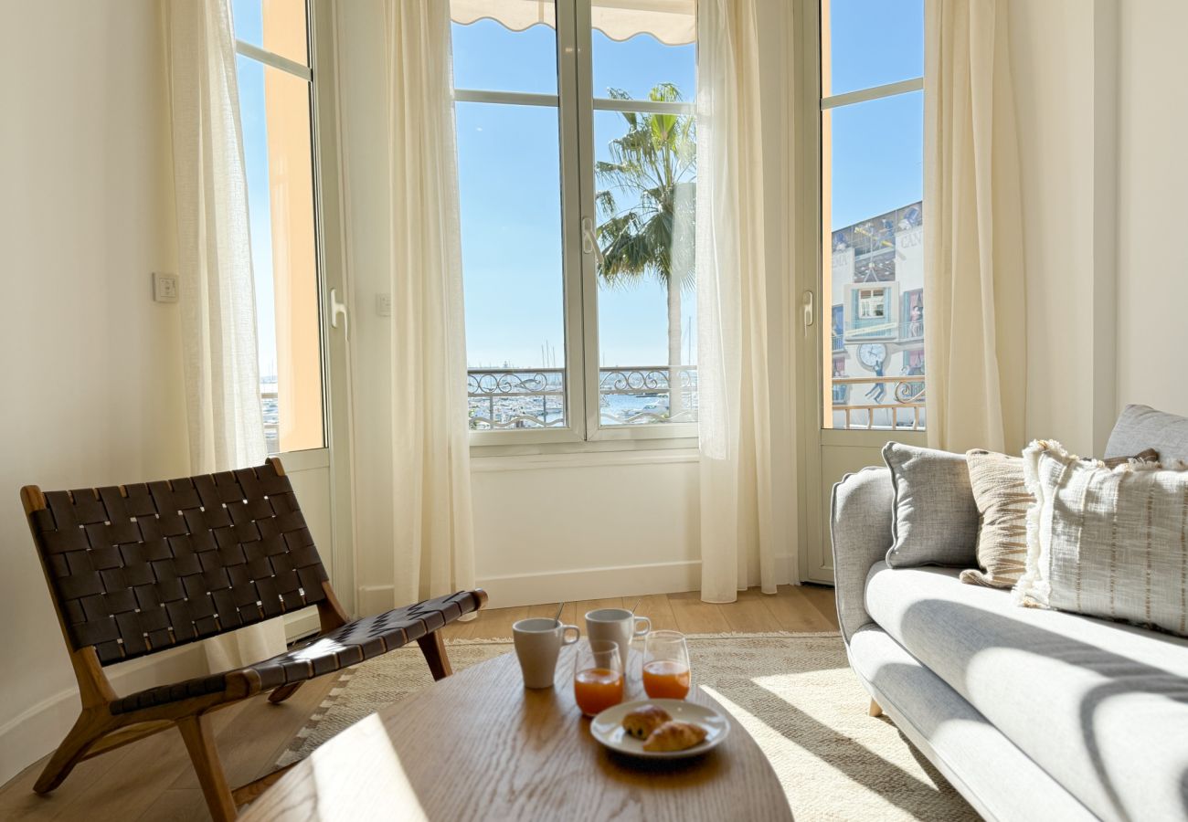 Appartement à Cannes - 5A - APARTMENT FACING PORT & TOWN HALL