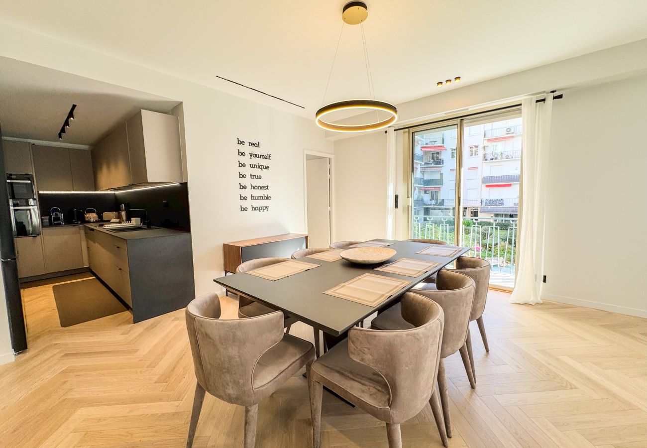 Appartement à Cannes - GRAY DUBOY D'ANGERS Luxury 3 bedrooms  Croisette B