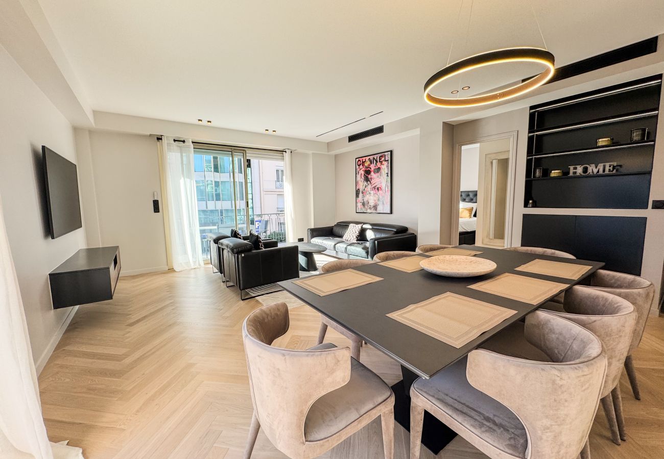 Appartement à Cannes - GRAY DUBOY D'ANGERS Luxury 3 bedrooms  Croisette B