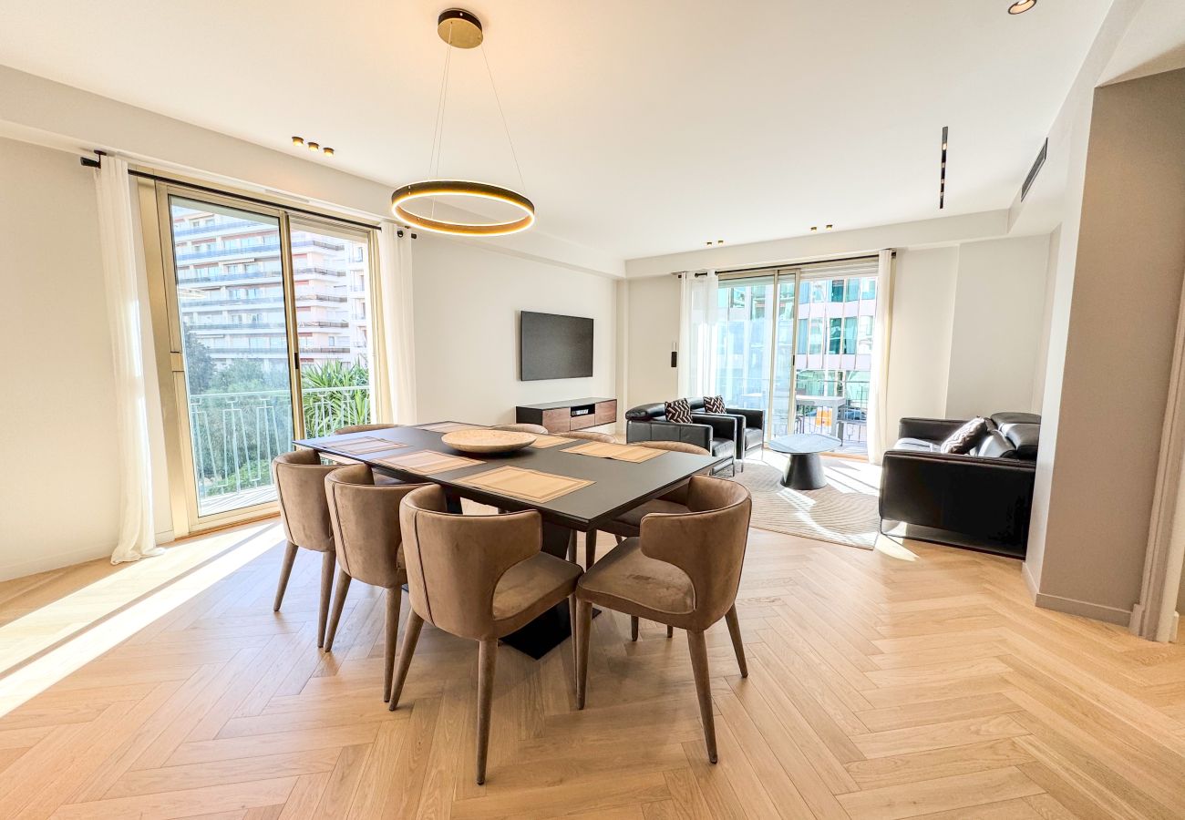 Appartement à Cannes - GRAY DUBOY D'ANGERS Luxury 3 bedrooms  Croisette B