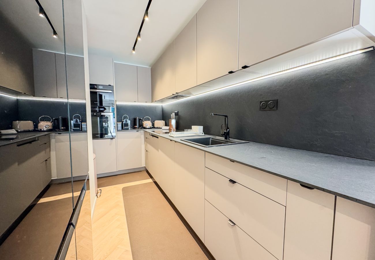 Appartement à Cannes - GRAY DUBOY D'ANGERS Luxury 3 bedrooms  Croisette B