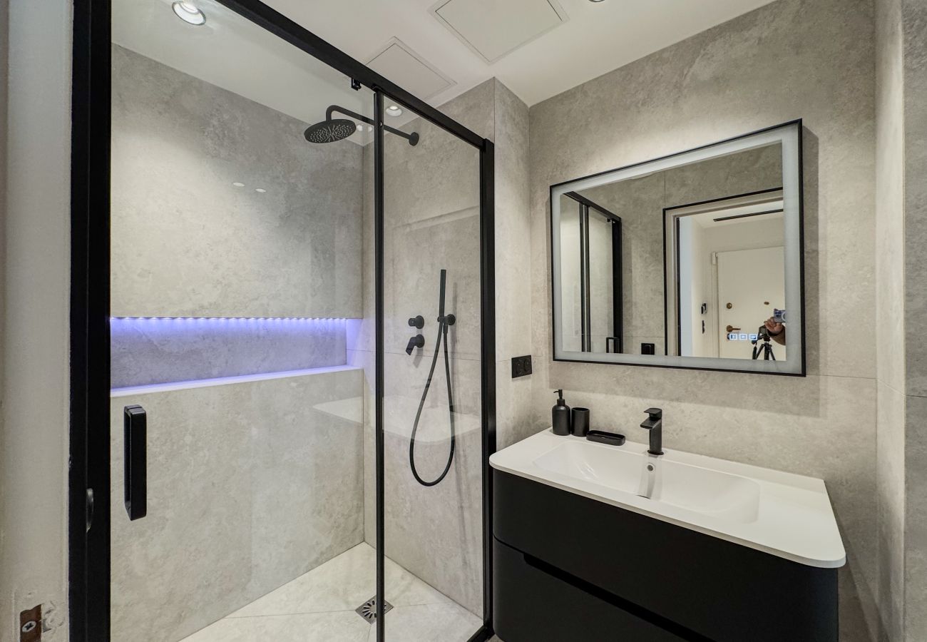 Appartement à Cannes - GRAY DUBOY D'ANGERS Luxury 3 bedrooms  Croisette B