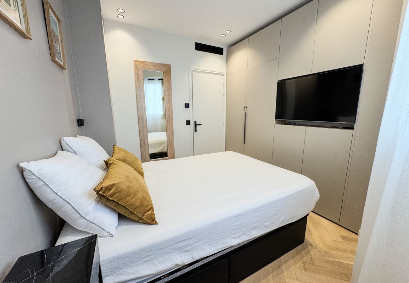 Appartement à Cannes - GRAY DUBOY D'ANGERS Luxury 3 bedrooms  Croisette B