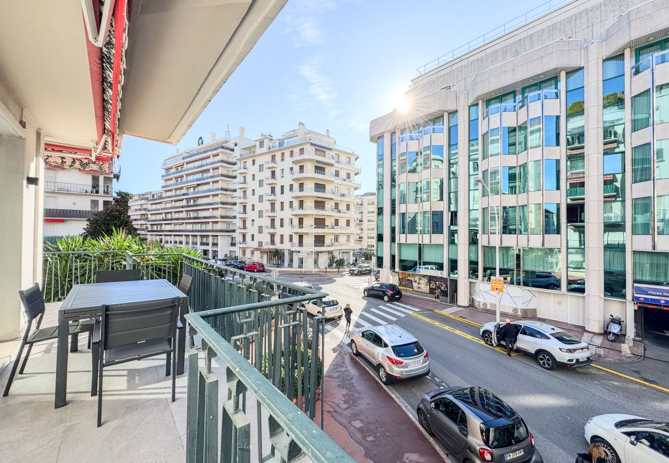 Appartement à Cannes - GRAY DUBOY D'ANGERS Luxury 3 bedrooms  Croisette B