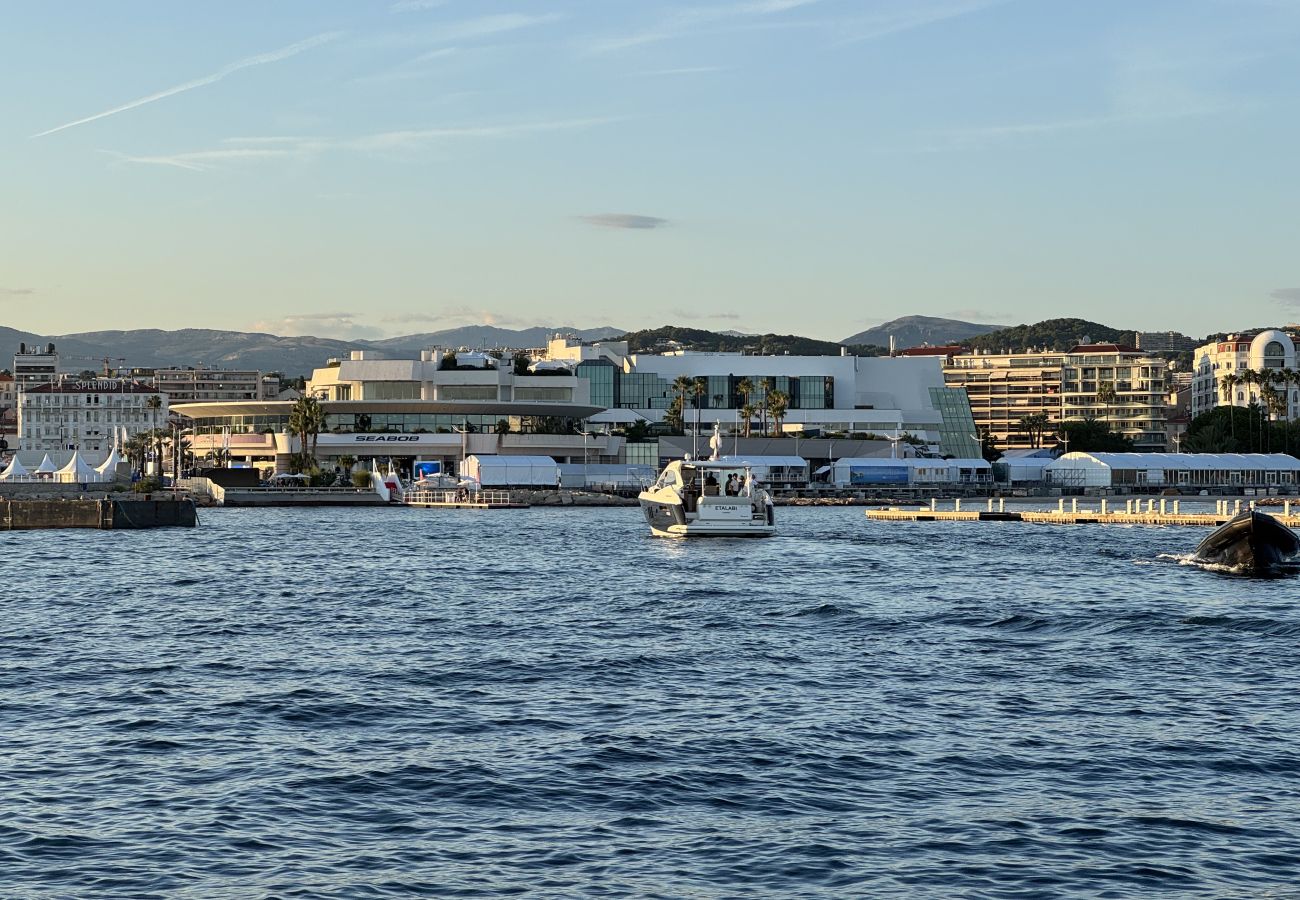 Appartement à Cannes - GRAY DUBOY D'ANGERS Luxury 3 bedrooms  Croisette B