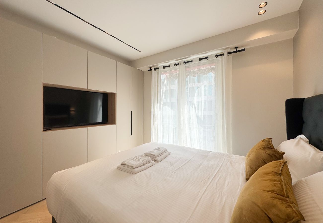 Appartement à Cannes - GRAY DUBOY D'ANGERS Luxury 3 bedrooms  Croisette B
