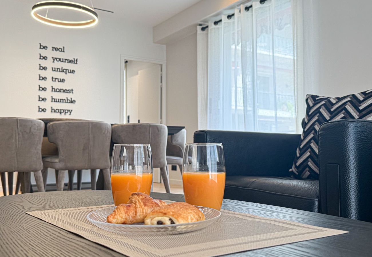 Appartement à Cannes - GRAY DUBOY D'ANGERS Luxury 3 bedrooms  Croisette B