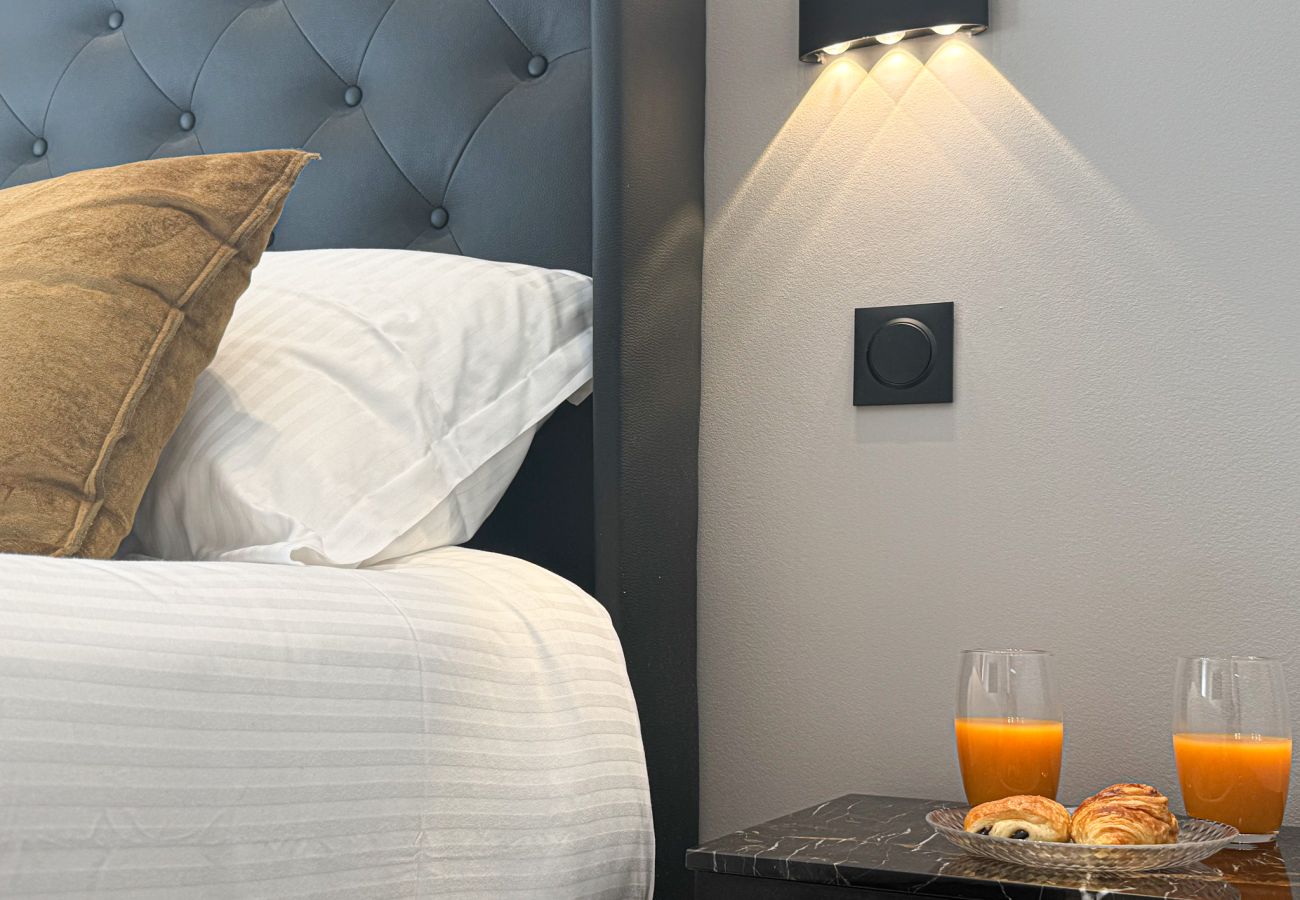 Appartement à Cannes - GRAY DUBOY D'ANGERS Luxury 3 bedrooms  Croisette B