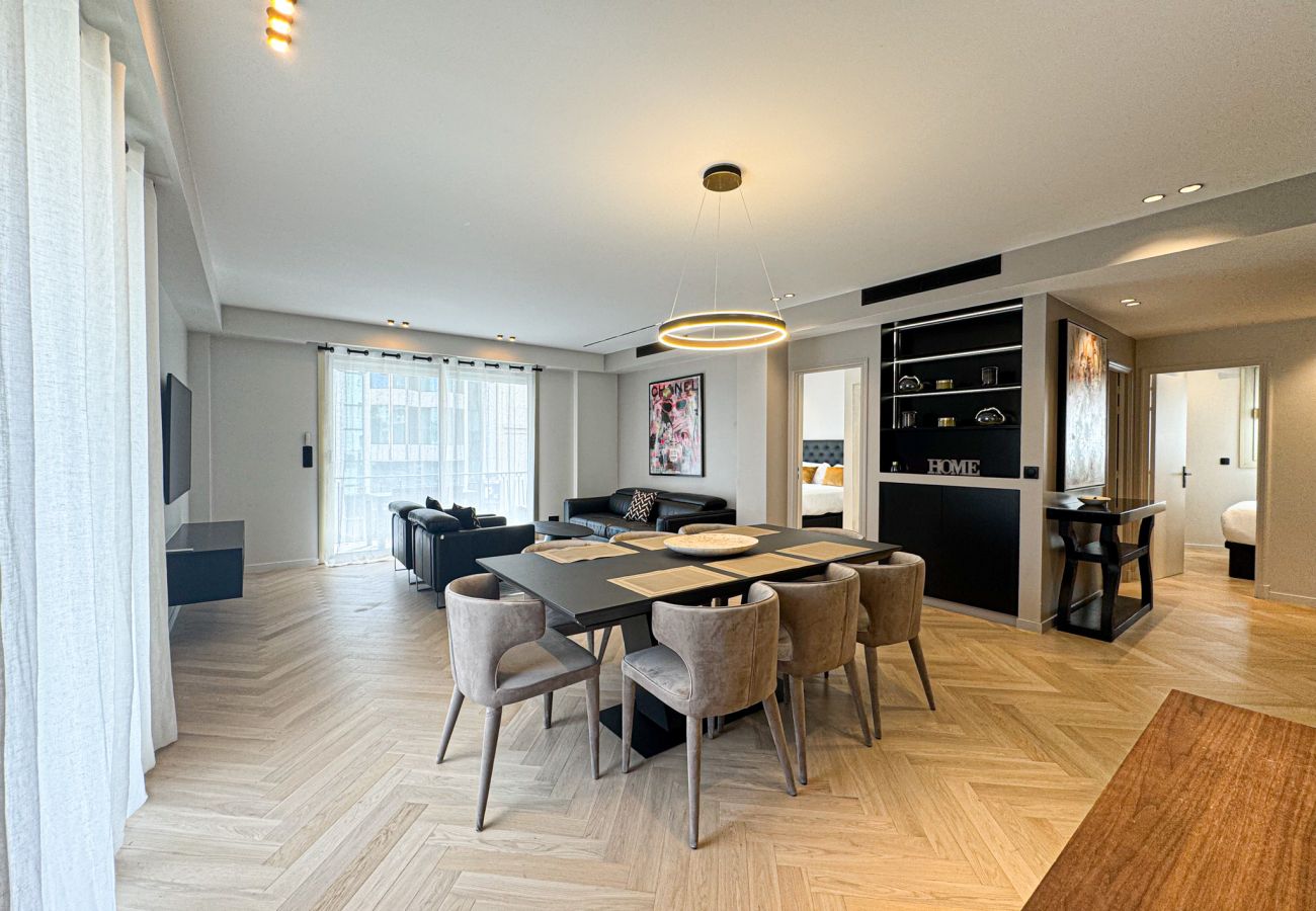 Appartement à Cannes - GRAY DUBOY D'ANGERS Luxury 3 bedrooms  Croisette B