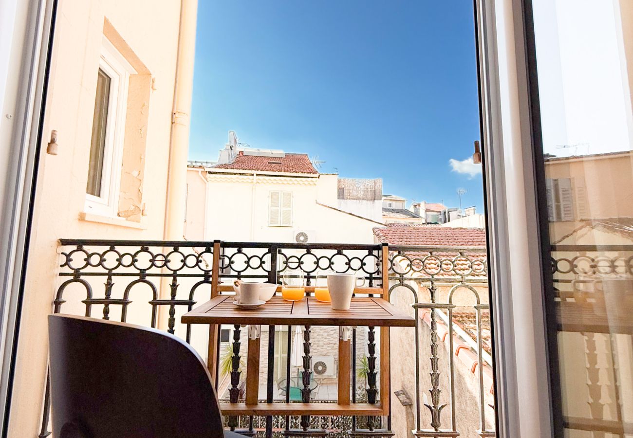 Appartement à Cannes - The Forville – Elegant 2-Bedroom Apartment