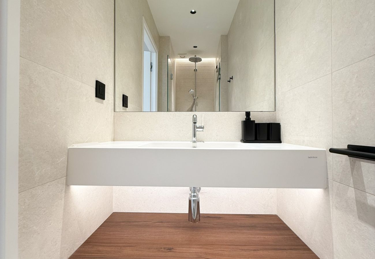 Appartement à Cannes - The Forville – Elegant 2-Bedroom Apartment
