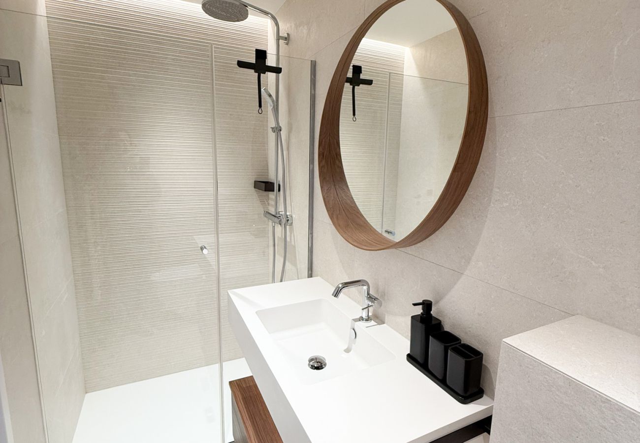 Appartement à Cannes - The Forville – Elegant 2-Bedroom Apartment