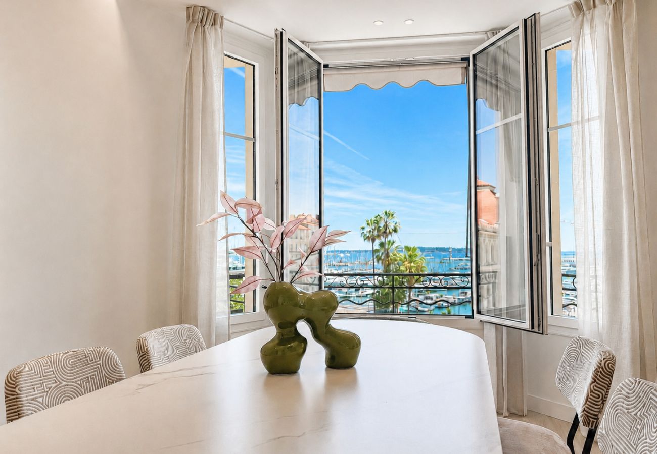 Appartement à Cannes - 8A - APARTMENT FACING PORT AND TOWN HALL