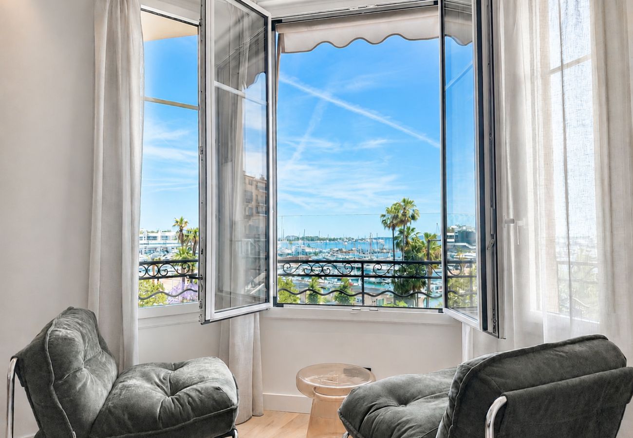 Appartement à Cannes - 8A - APARTMENT FACING PORT AND TOWN HALL